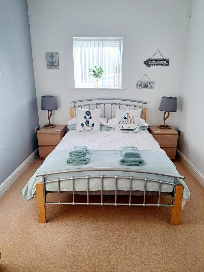 Coastal Apartment With Beach On Your Doorstep! Llanelli Dış mekan fotoğraf