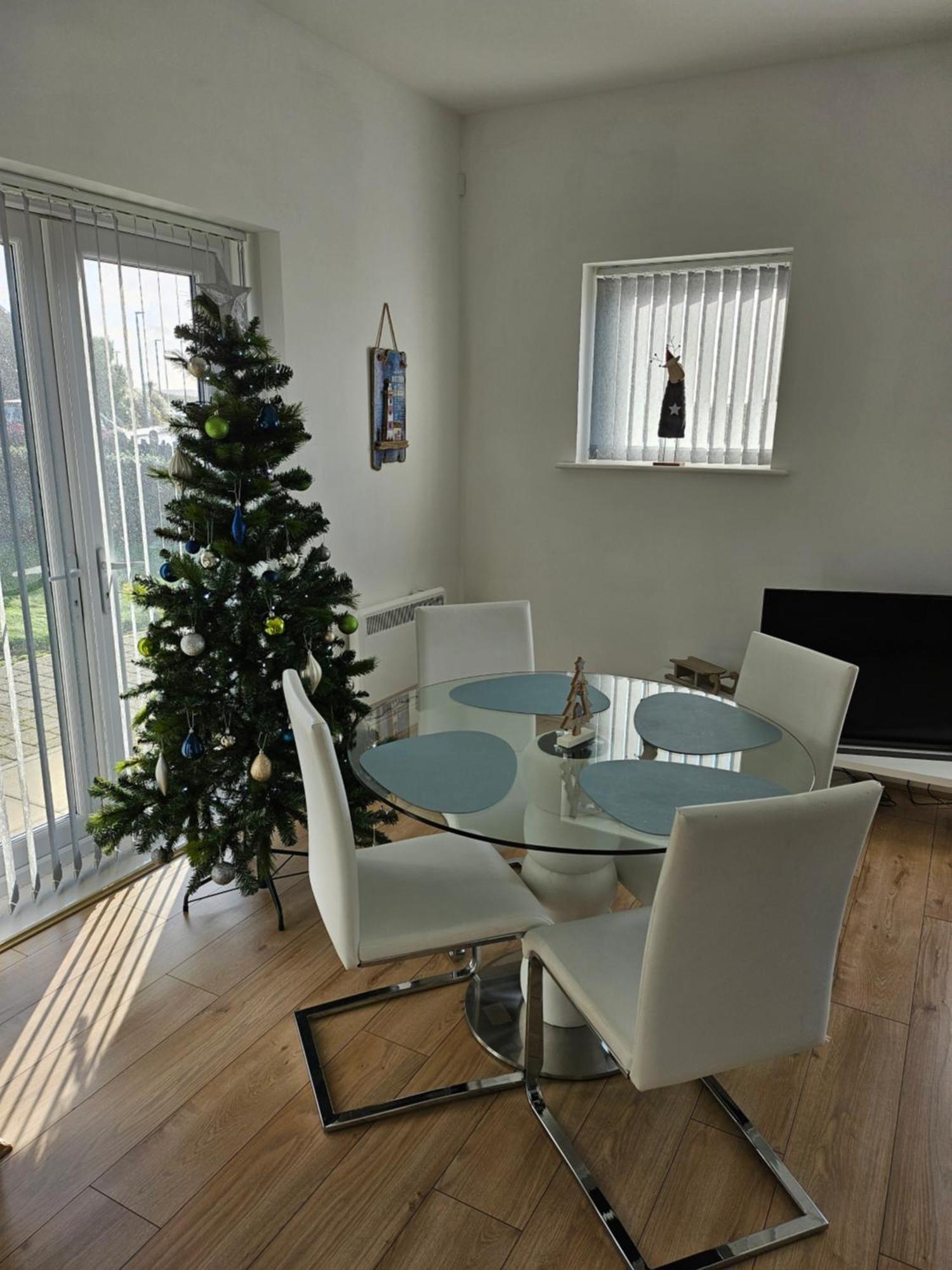 Coastal Apartment With Beach On Your Doorstep! Llanelli Dış mekan fotoğraf